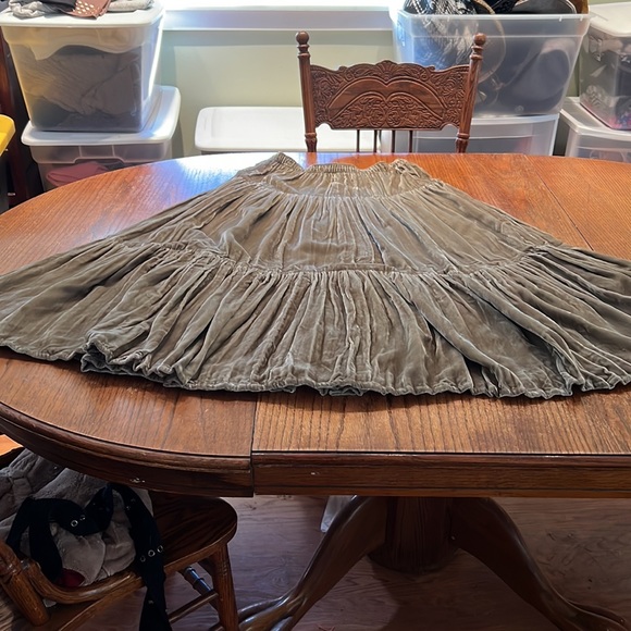 Tisa Sage Green Crushed Velvet Full Maxi Skirt W/ Pleats Inside Drawstring O/S - Picture 7 of 9